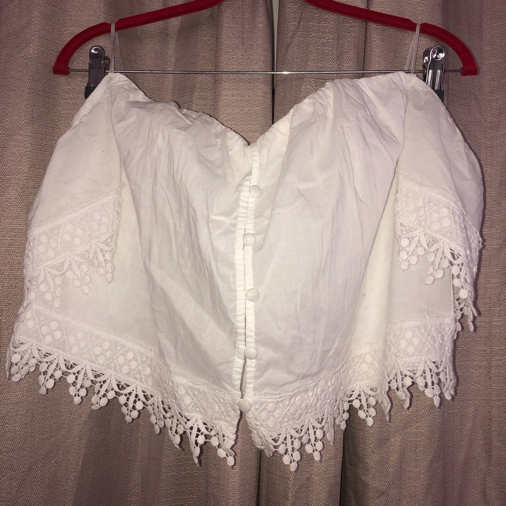 White top - Picture 3 of 6